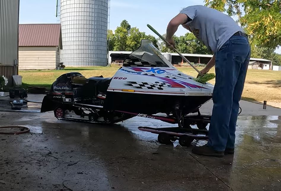 how to clean a snowmobile